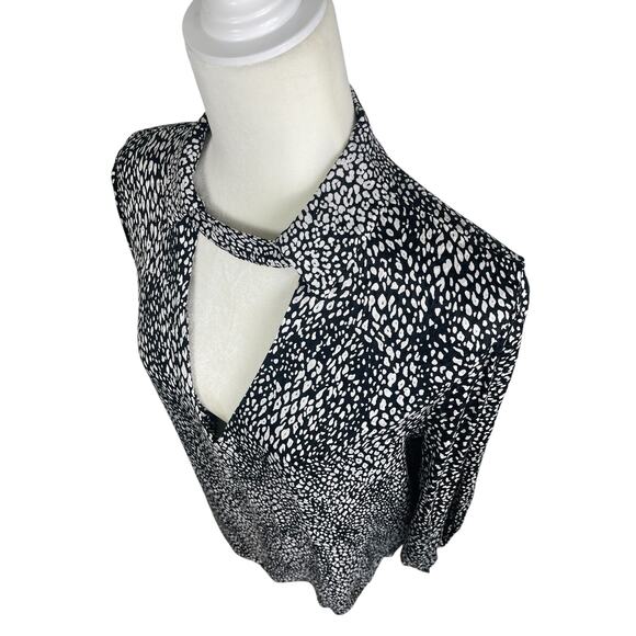 Alice + Olivia Willa Cutout Blouson Sleeve Top Modern Black and White Size Large - Picture 6 of 16